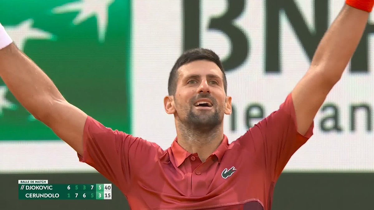 The marathon man does it again 🙌 #RolandGarros