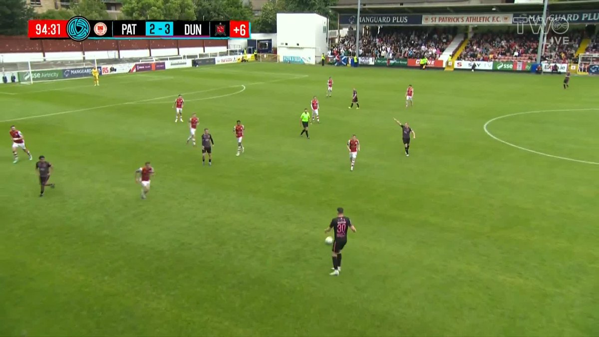 Two days before his Leaving Cert begins, Eoin Kenny came off the bench and nearly found the net against his dad’s team! 📚 #PATDUN | Virgin Media Sport