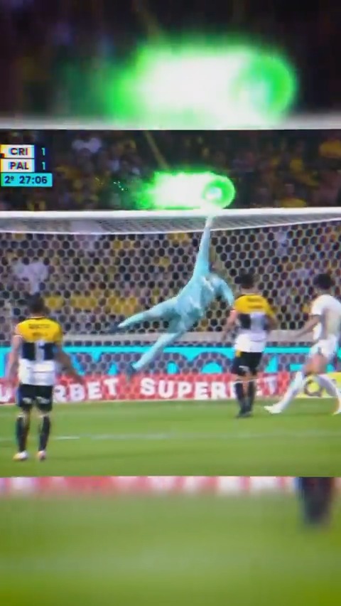 O homem gosta mesmo de voar ✈️😅 Uma defesa MONUMENTAL no jogo de ontem, Paredão! 😮‍💨 #AvantiPalestra