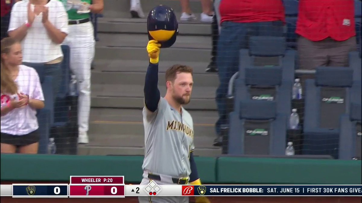 👏 Rhys Hoskins 1 minute standing ovation in return to Philadelphia will give you chills #RhysHoskins looks emotional as he salutes Phillies fans