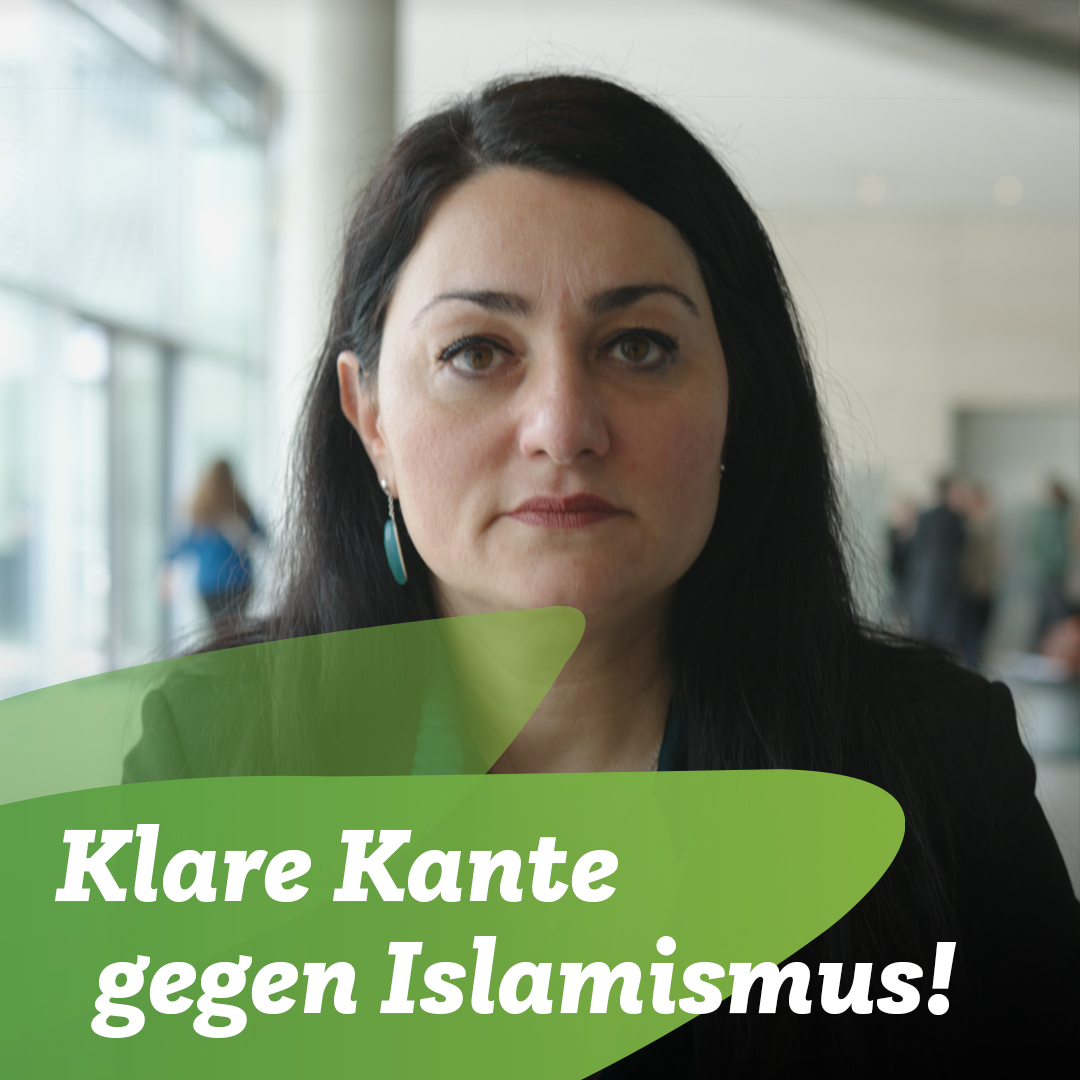 Wir sind entsetzt über den schrecklichen Angriff in #Mannheim. Unsere Gedanken sind bei dem getöteten Polizisten, bei seiner Familie, seinen Freund*innen, seinen Kolleg*innen. Für uns ist völlig klar: Islamismus ist gefährlich für unsere Demokratie. Lamya Kaddor 👇