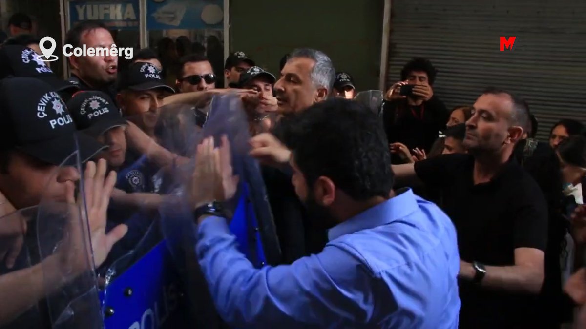 Colemêrg'de kayyım protestosu 3'üncü gününde: DEM Partili Milletvekillerinin belediye binası önüne gitmesi engelleniyor
