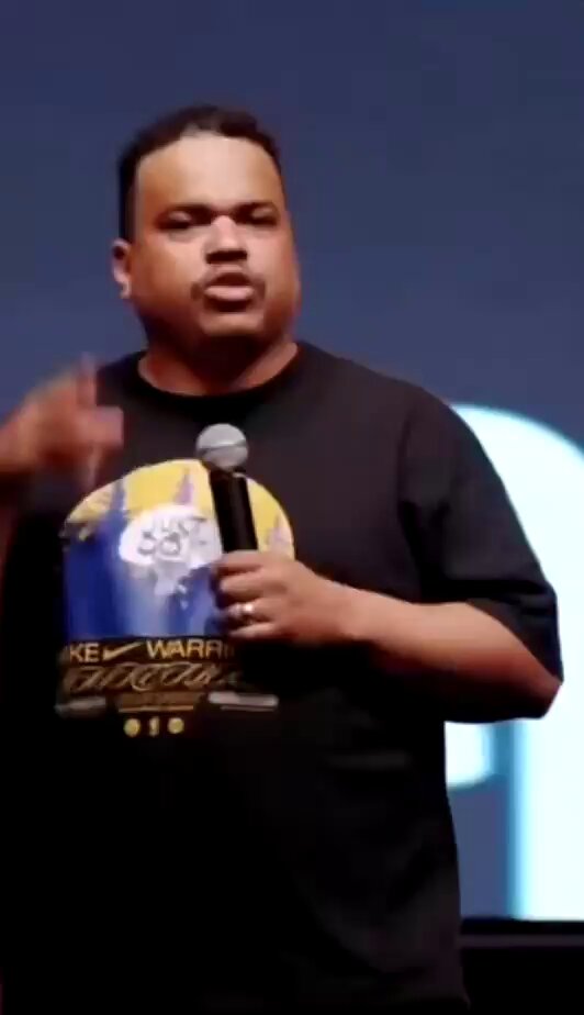 É exatamente por isso que eu fiz esse perfil, distorceram tanto Jesus para quem acredita , que eu virei "bonzinho" nessa crônica. Andrade maravilhoso o vídeo.