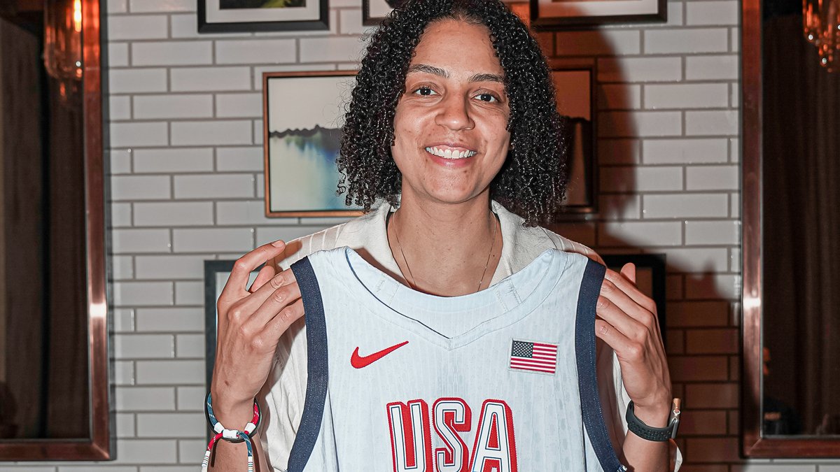 The hopes, the dreams. They're real. Let's go to Paris Cierra Burdick 👏 🇺🇸 #3x3WNT