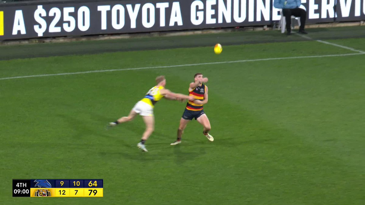 Mark Keane with a gorgeous handpass to himself. He's having some season