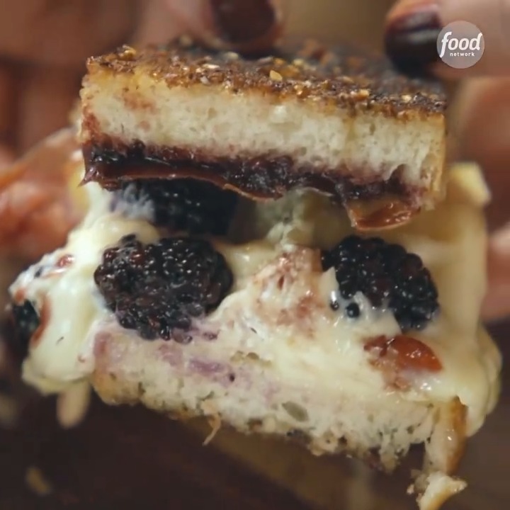 Recipe of the Day: Ree Drummond - The Pioneer Woman's Blackberry Brie Grilled Cheese 😋 Get the recipe:
