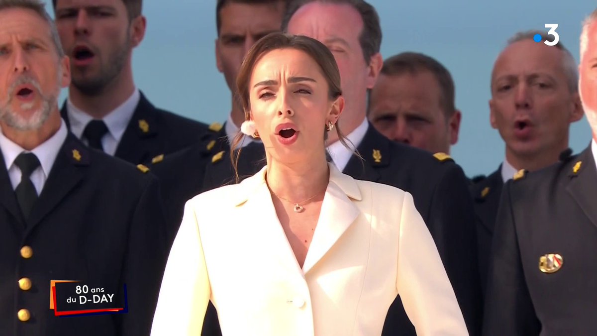 🇫🇷La extended version de la Marsellesa para los 80 años del Día D. (La boca de esa mujer…)