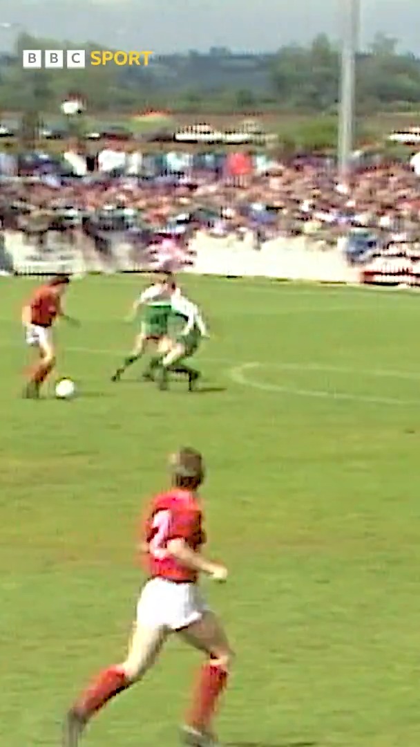 Remember this, Gary Lineker? 😅 England prepared for Euro 1988 by playing a non-league team! #BBCFootball | #Euro2024
