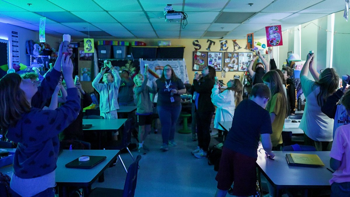 In rural Kentucky, a small school district wanted students to believe that anything was possible. So staff built a culture of innovation, creativity, and out-of-the-box thinking to develop students’ skills and dreams at the same time. 🌈