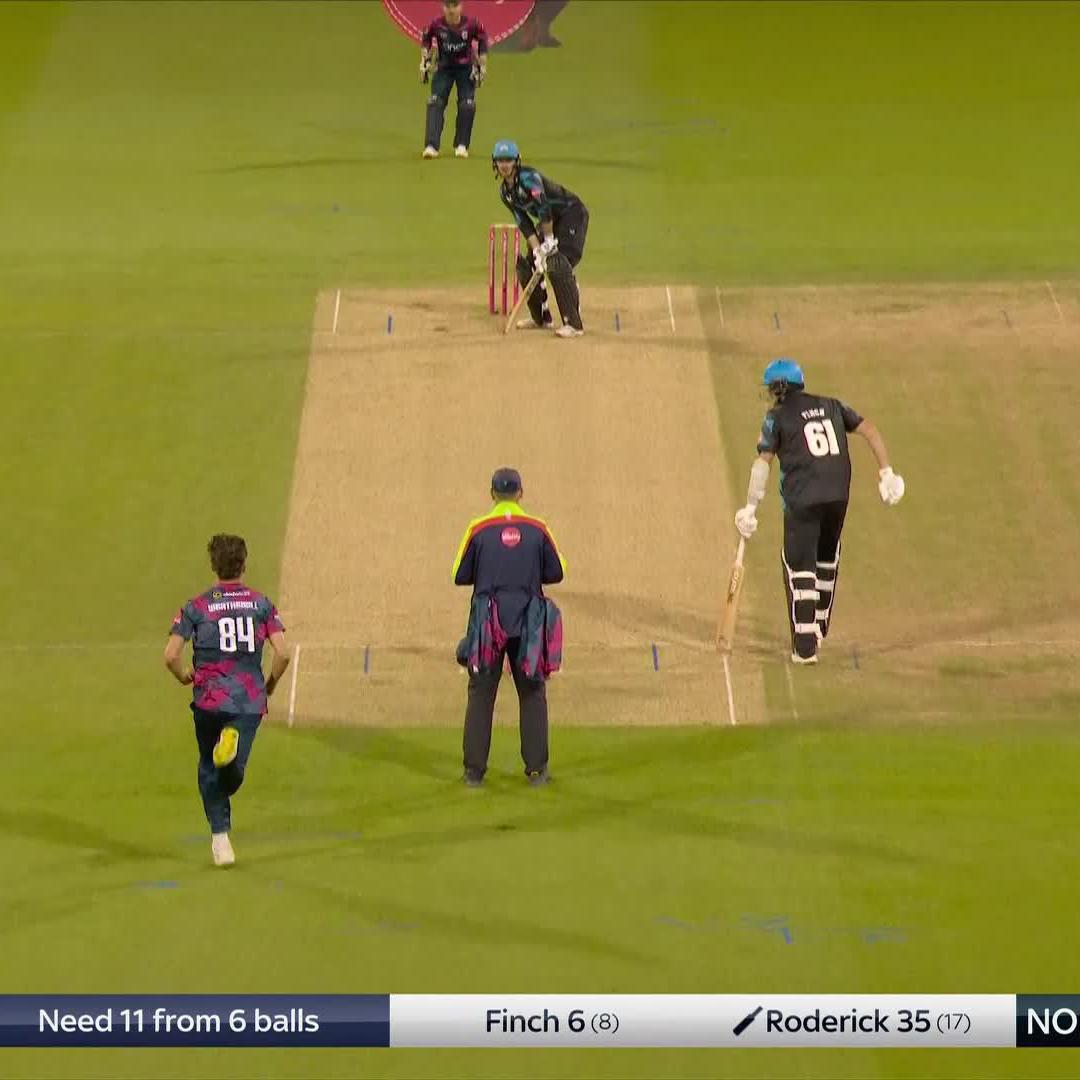 19-year-old Raphael Weatherall was asked to defend 11 from the final over, having not yet bowled in the innings 😮 What happened next was astonishing!