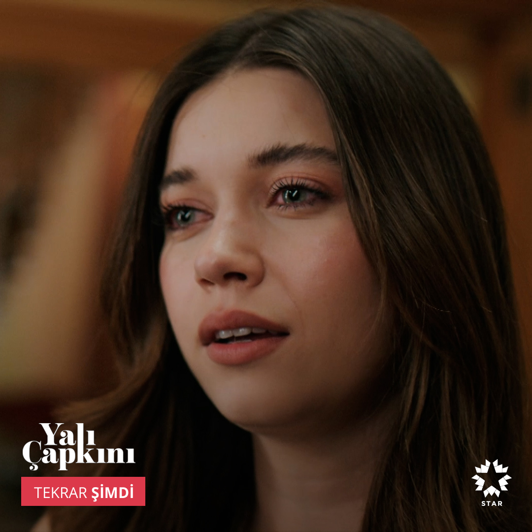 "Kim derdi ki o ablamı istemeye gelip, elinde tepsi tepsi baklavayla beni sinir eden çocuğa ömrümü, canımı, her şeyimi vermeye hazır olacağım diye." 😢 #SeyFer #YalıÇapkını sezon finali tekrarıyla şimdi Star'da! Yalı Çapkını 🔗