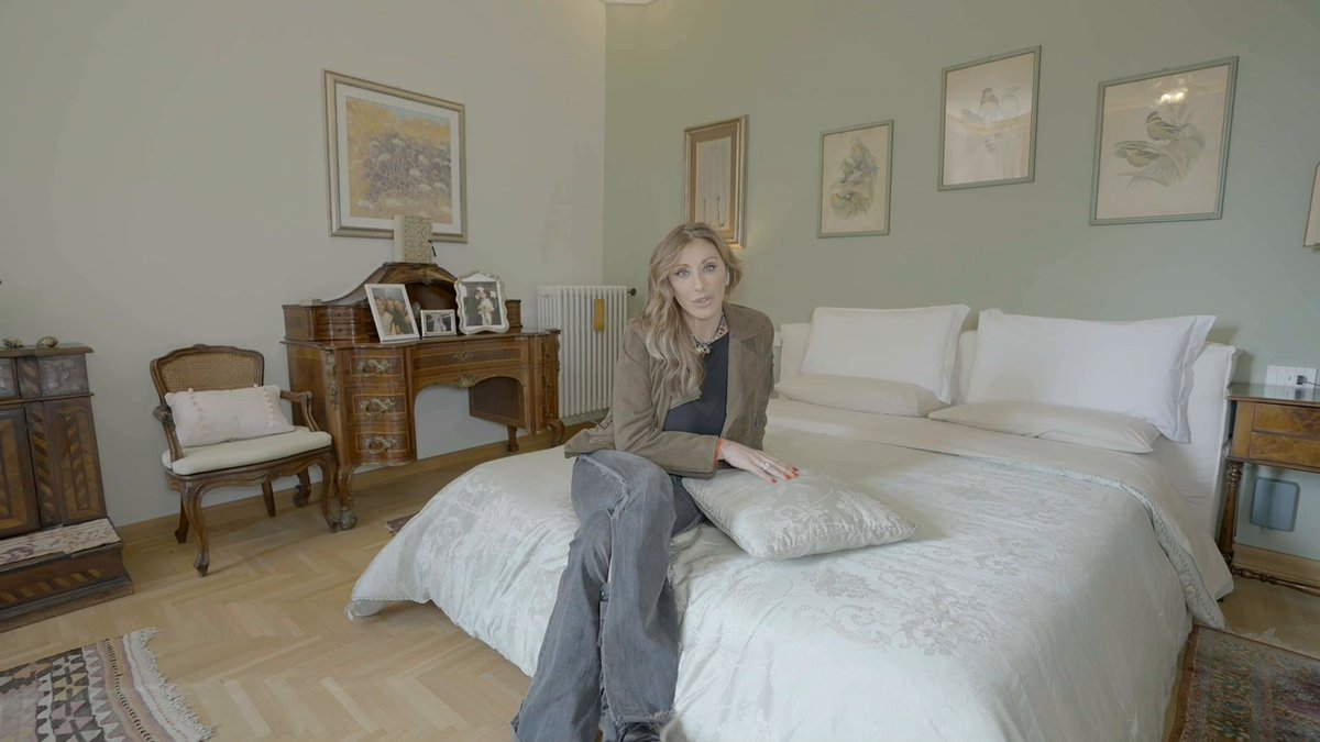 Una villa immensa per un'artista immensa come Sabrina Salerno 🤩🏡 Ti aspettiamo STASERA alle 21 su MTV (Sky 131 e Sky Glass 122) e in streaming su NOW e su Paramount+ Italia (con Sky Cinema, senza costi aggiuntivi)!