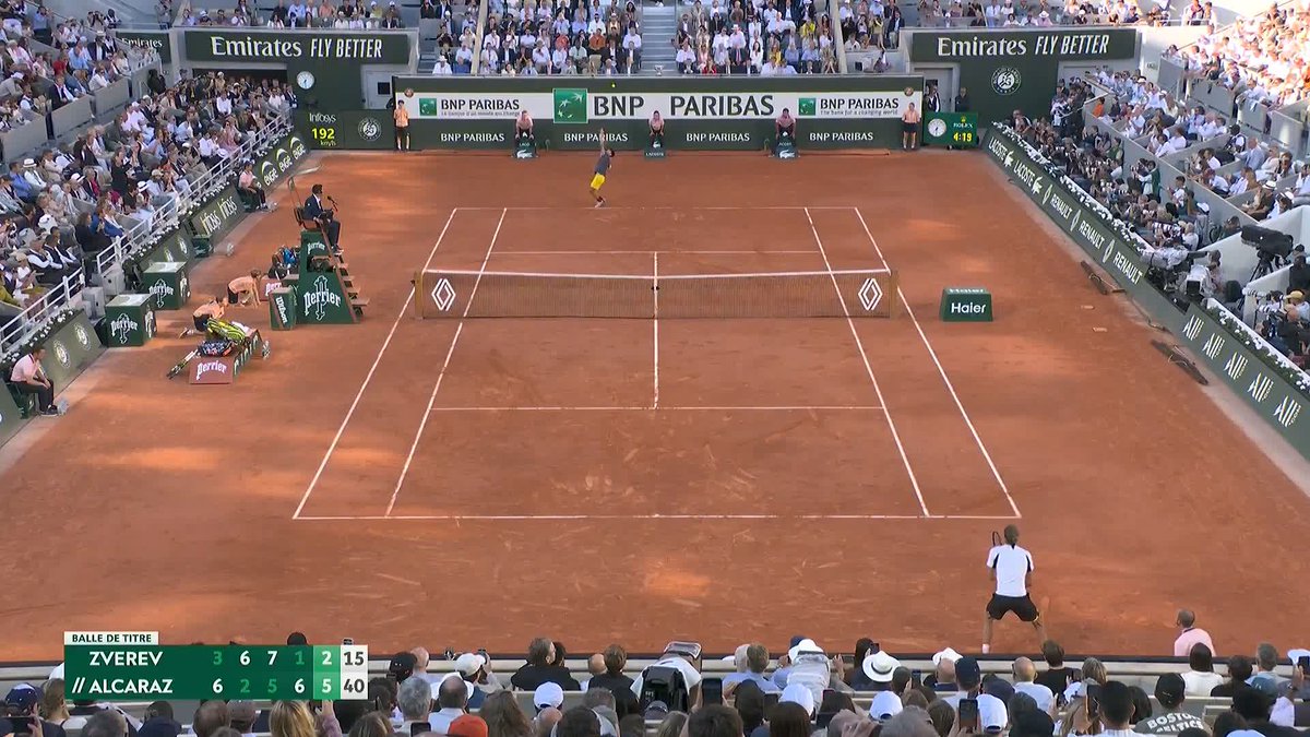 The moment Carlos Alcaraz won his first Roland-Garros title 🏆🇪🇸 #RolandGarros