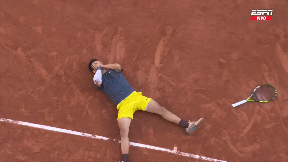 ¡#ROLANDGARROS TIENE UN NUEVO CAMPEÓN Y SE LLAMA CARLOS ALCARAZ! 🇪🇸🏆