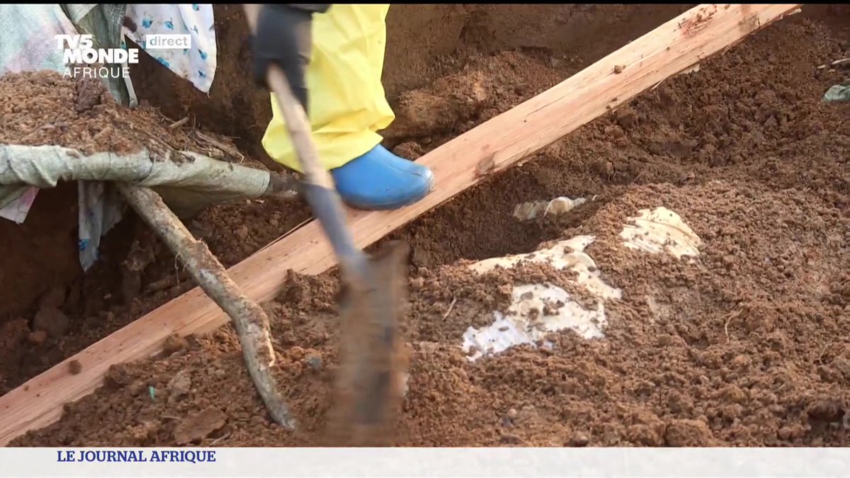 C'est l'attaque la plus meurtrière au Nord Kivu ces derniers mois. Près de 60 personnes ont été tuées dans le territoire de Béni. Des villages ont été frappés cette semaine. Ces attaques ont été revendiquées par les ADF, mouvement armé affilié au groupe Etat islamique. #RDC