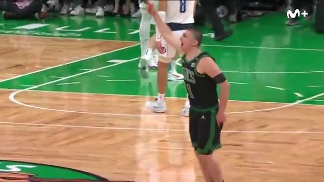 "¡𝐄𝐋 𝐁𝐎𝐍𝐈𝐀𝐓𝐎 𝐏𝐄𝐑𝐅𝐄𝐂𝐓𝐎𝐎𝐎𝐎𝐎𝐎!". ¡¡VAYA MELONAZO DE PRITCHARD SOBRE LA BOCINA 🍈!! GuilleGimenez Ántoni Daimiel #LasFinalesDeTodaLaVida
