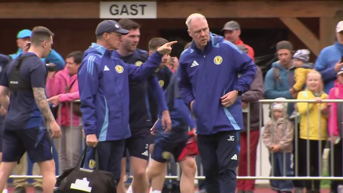 🚨 BREAKING Scotland captain Andy Robertson and striker Lawrence Shankland forced off during training in Germany. All the details 🔽