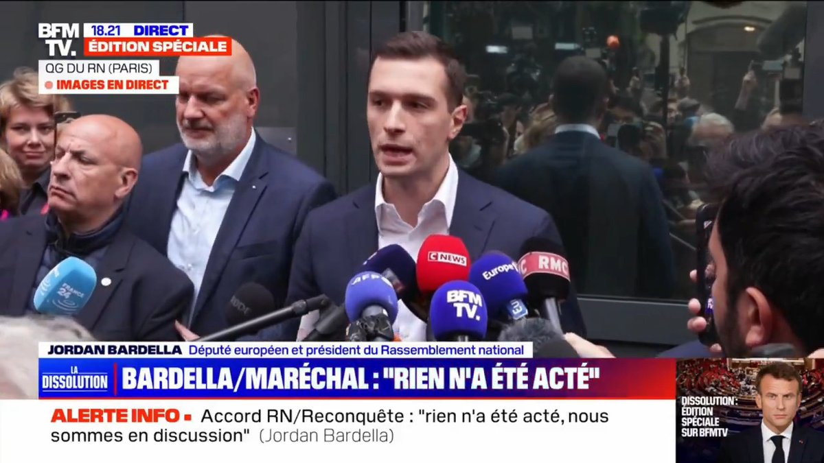 Je souhaite m'adresser à tous les amoureux de la France qui sont dans une attitude constructive et dans une volonté de redresser le pays. Avec Marine Le Pen, nous avons des discussions avec des personnalités qui ne sont pas issues du RN pour élargir la majorité que nous portons.