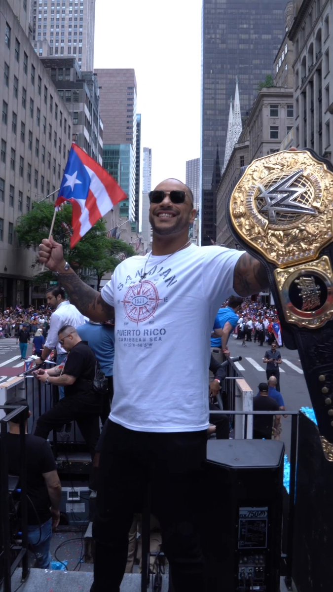 🇵🇷 🇵🇷 🇵🇷 World Heavyweight Champion Damian Priest and ZV had a day to remember at the NYC Puerto Rican Day Parade! WWE Español