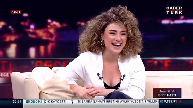 Son yıllarda değişen müzik kültürü hakkında ne düşünüyor? Popüler işin tanımı nedir? Müzisyen Dilan Çıtak #GeceHattı'nda Mesut Yar'a anlattı.