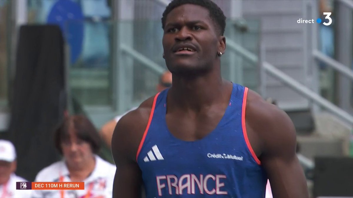๐ #Roma2024 | C'EST QUI LE PATRON ! ๐คฉ Aprรจs l'incident de ce matin, Makenson Gletty recourt son 110 m haies. Seul. Et le Franรงais nous sort une performance MONSTRUEUSE en 13"88 et prend la tรชte du dรฉcathlon ! Record personnel pour lui ๐ ๐บ Le direct :