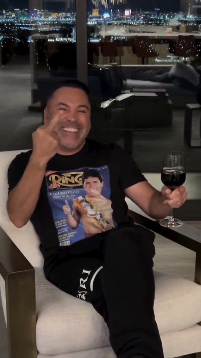 Oscar De La Hoya firing back at Canelo Alvarez today: “You lined my pockets and made Jaime Munguia a s*** load of money, all because you’re afraid of David Benavidez. F*** you.” [🎥 Oscar De La Hoya]