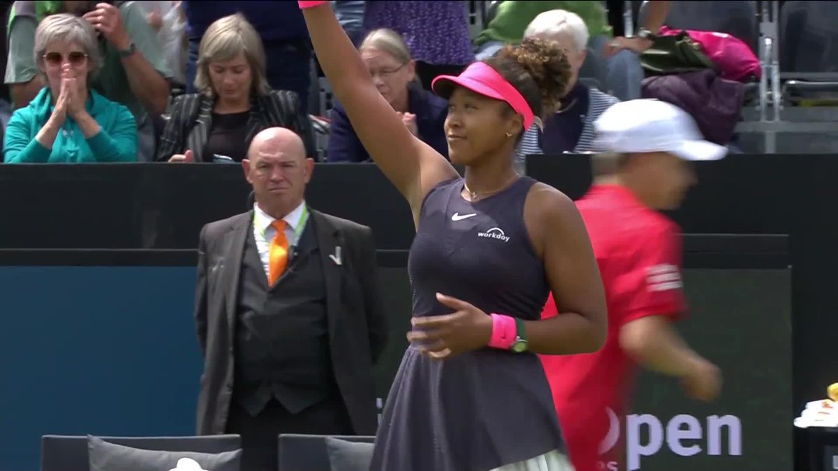 Back on grass 🌱 NaomiOsaka大坂なおみ takes out the No.4 seed Mertens for a spot in Round 2. Playing in her first match back on grass since 2019. #LibemaOpen