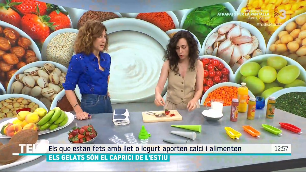 Gelats bons, nutritius i fàcils de fer a casa. “Jo recomano utilitzar com a base un iogurt grec sense sucre afegit i hi podem barrejar tot tipus de fruita”, Júlia Farré (Júlia Farré 🍅), nutricionista #TotesMou3Cat
