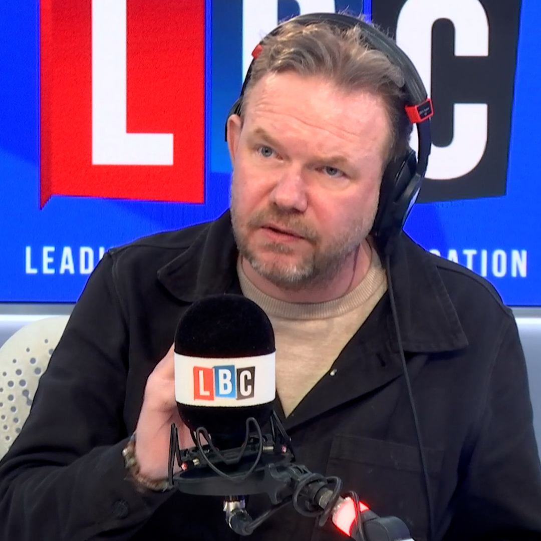 'This is just brilliant.' 'For the first time ever, we've watched an unhinged headline undergo real-time evolution.' ＠mrjamesob is amused by a right-wing paper's 'mutating' headline, which told young people to 'welcome national service as a way to say thank you for furlough'...