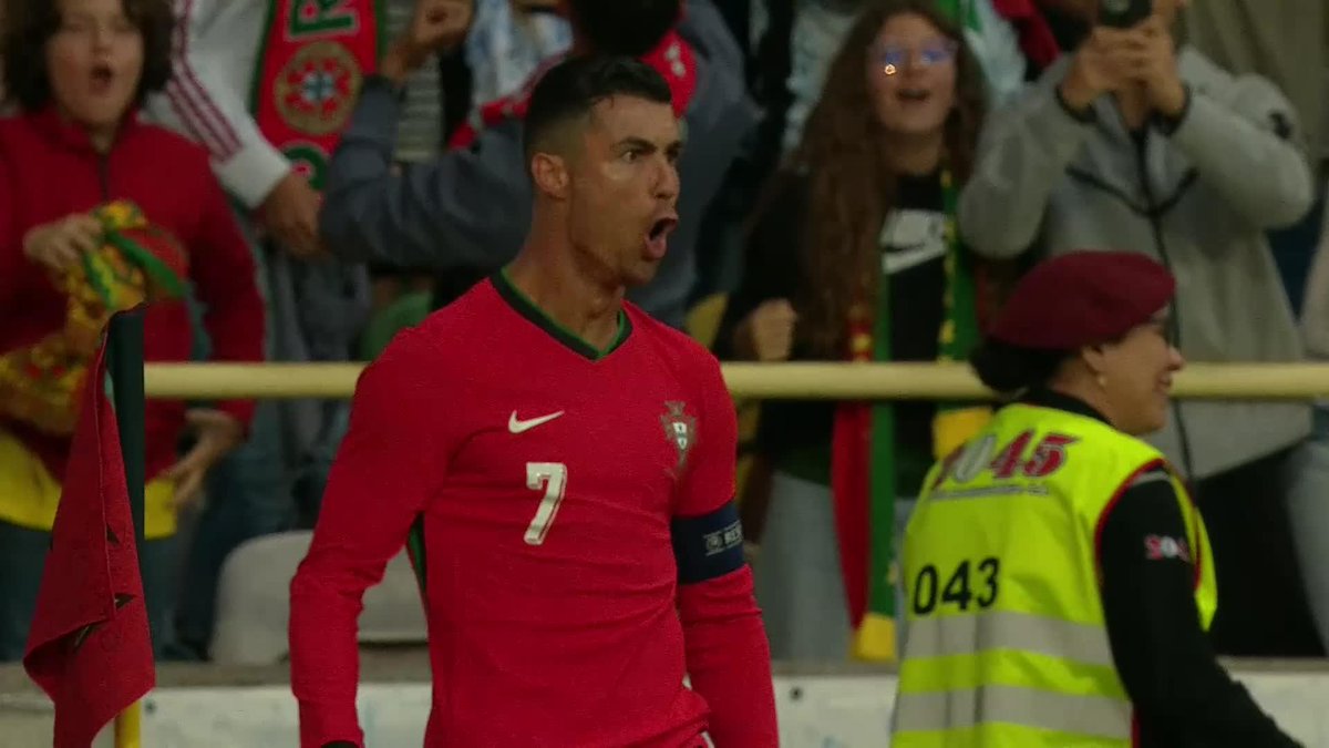 BOOM! What a goal… the 🐐 does it again… Cristiano Ronaldo