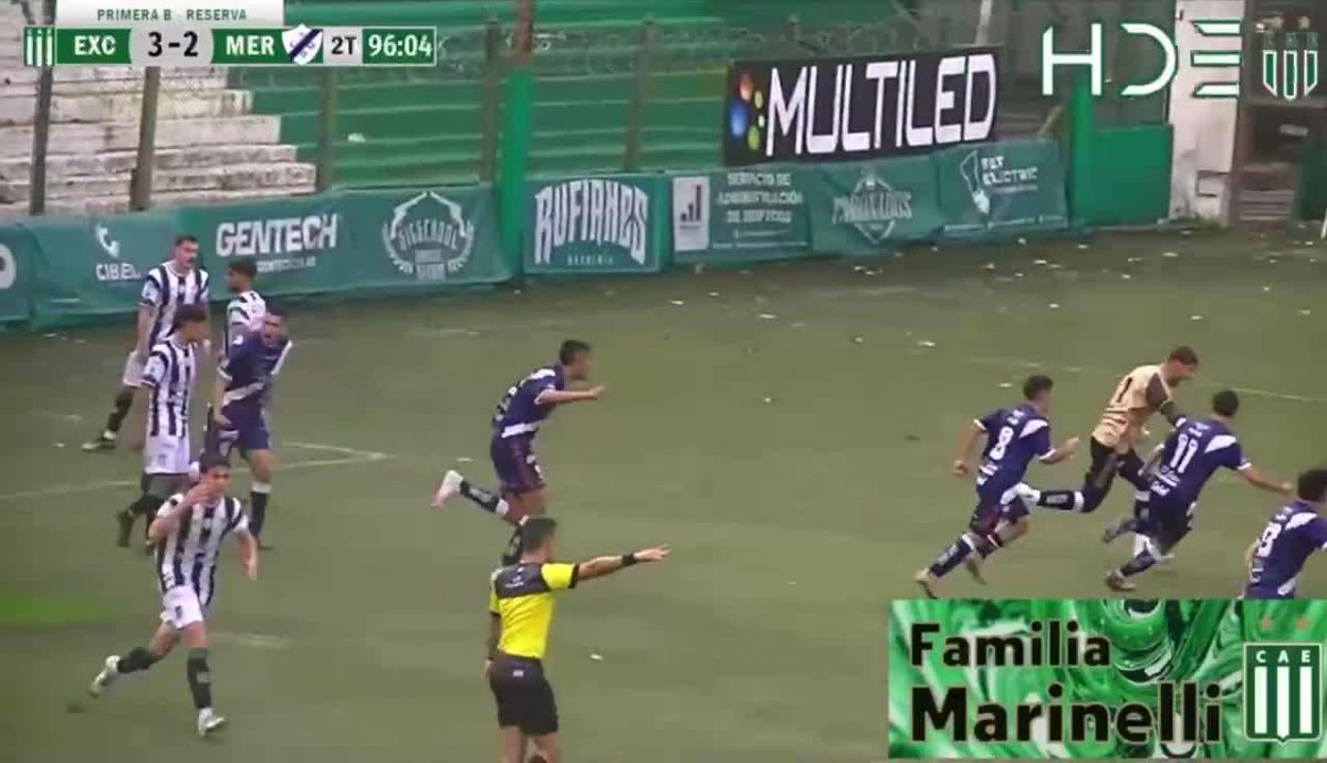 ¡El arquero fue el héroe en el final! Franco Lopresti, arquero de la Reserva de Deportivo Merlo, fue al área a cabecear el córner y terminó marcando el 3-3 definitivo en el duelo ante Excursionistas. ¡Increíble! 📹 Hablemos de Excursio