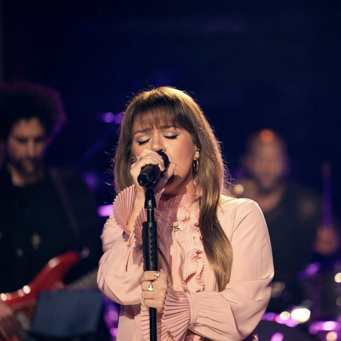 Kelly ATE and left no crumbs, that’s her song now.