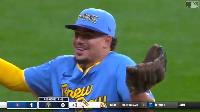 Algo le tuvo que haber hecho Vladdy Jr. a Willy Adames.
