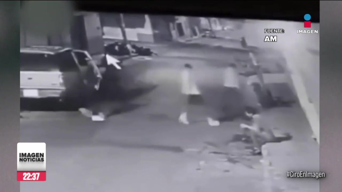 La GN no ha dado una explicación del porqué 5 de sus elementos entraron y salieron de una vivienda minutos antes de que 4 mujeres y 2 bebés fueran asesinados. Un medio local asegura que los guardias habrían avisado a los habitantes de un posible ataque: