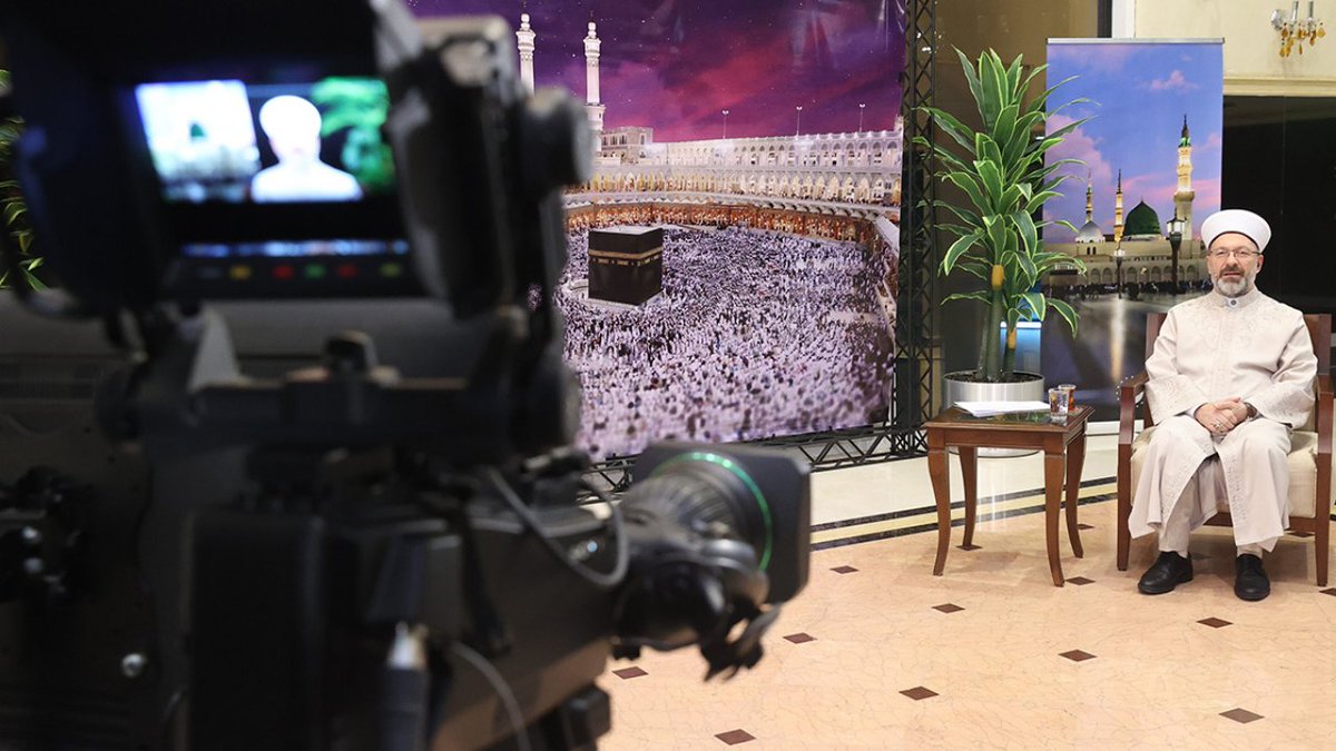 Türkiye Diyanet Vakfımız, hayırseverlerimizin destekleriyle hem devletimiz hem de milletimiz için çalışıyor.