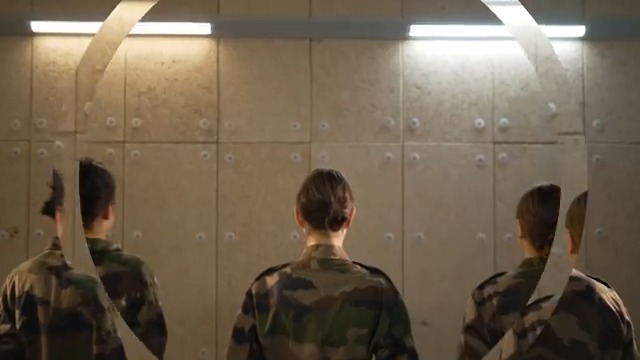🔴 #EnvoyéSpécial a rencontré des victimes de violences sexuelles dans l’armée. Elles ont fini par quitter les rangs, à regret, après avoir été agressées. 📺 C'est jeudi à 21h10 avec Elise Lucet sur France 2 ⏯