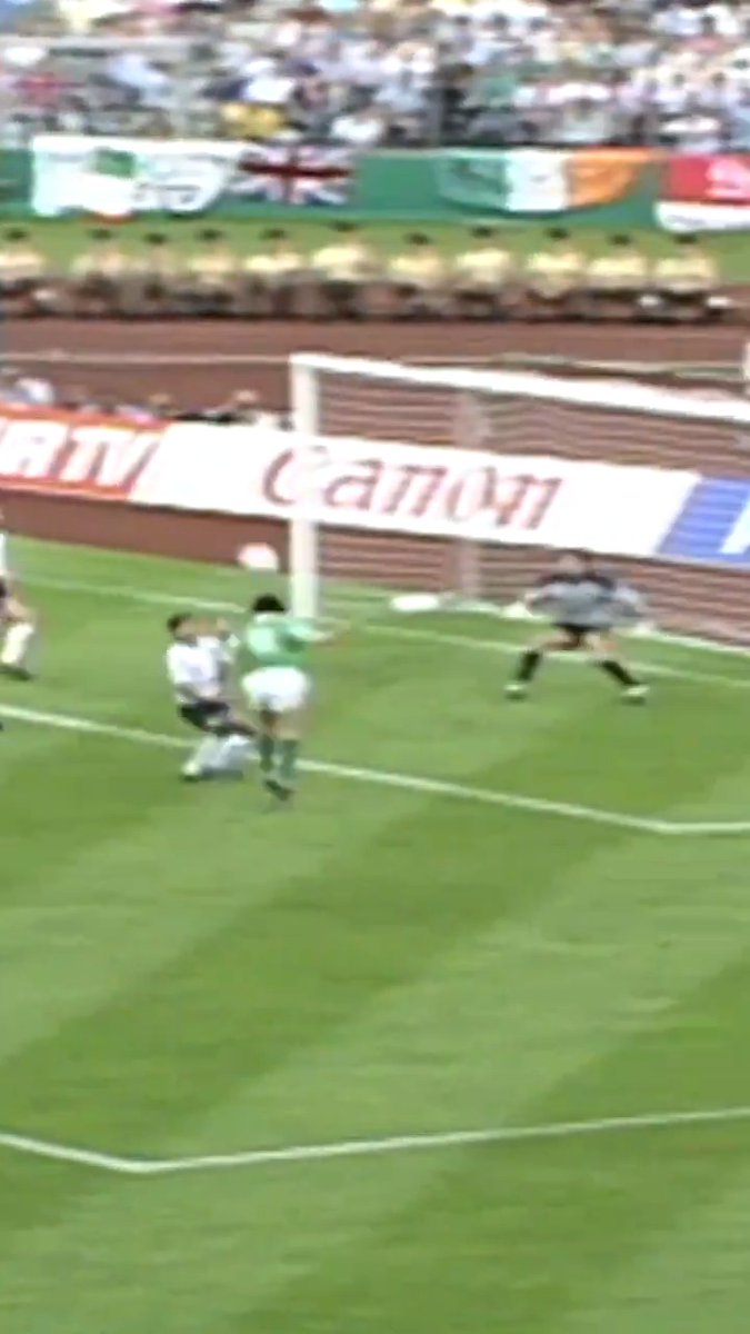 📆 ON THIS DAY... 3️⃣6️⃣ years ago, a day we'll never forget Ray Houghton, Stuttgart, England 😍 #OTD | #COYBIG