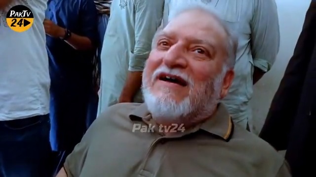 عمران ریاض کو حج سے روکنے پر اوریا مقبول نے قرآنی آیت پڑھ کر سنائی جس میں اللہ نے حج پر روکنے کا کتنا درد ناک عذاب رکھا ہے پاکستان نہ تو اسلامی ریاست ہے اور نہ ہی جہموری