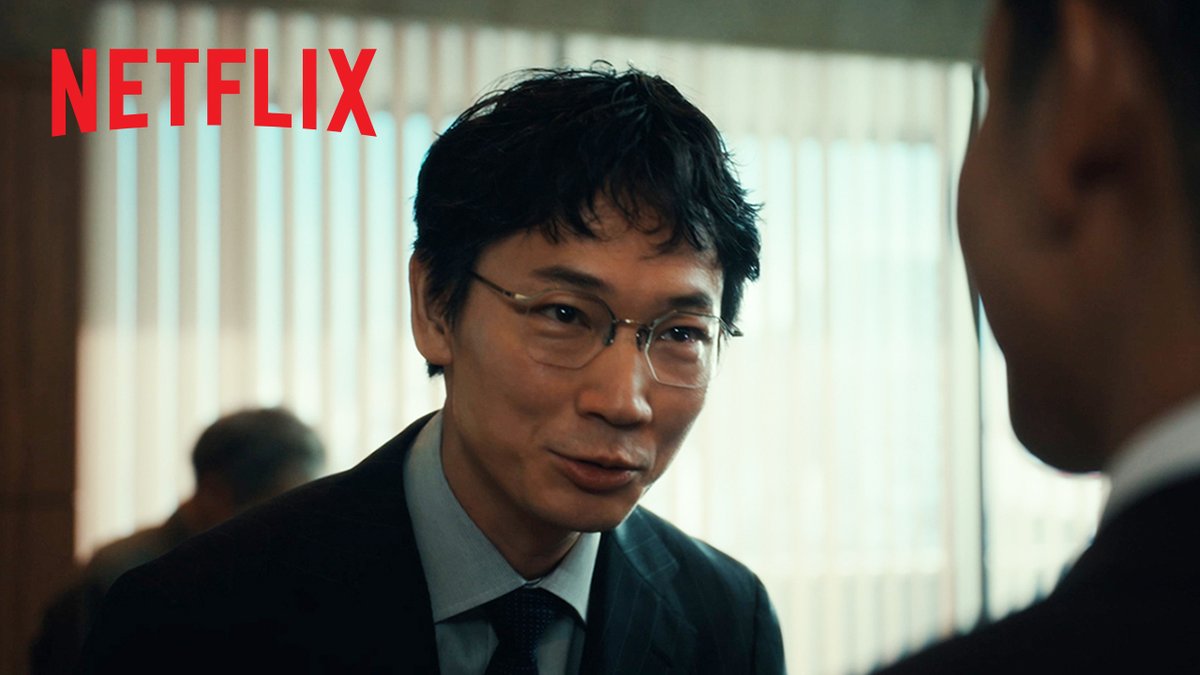 #綾野剛 × #豊川悦司 W主演 Netflixシリーズ『#地面師たち』 7月25日より世界独占配信決定🏙 "こいつら全員、土地《トチ》狂ってる―" 欲望にまみれた不動産詐欺師たちが繰り広げる、究極のクライム・サスペンス💰 100億円を賭けた地面師詐欺の裏側とは...。 #100億円不動産詐欺