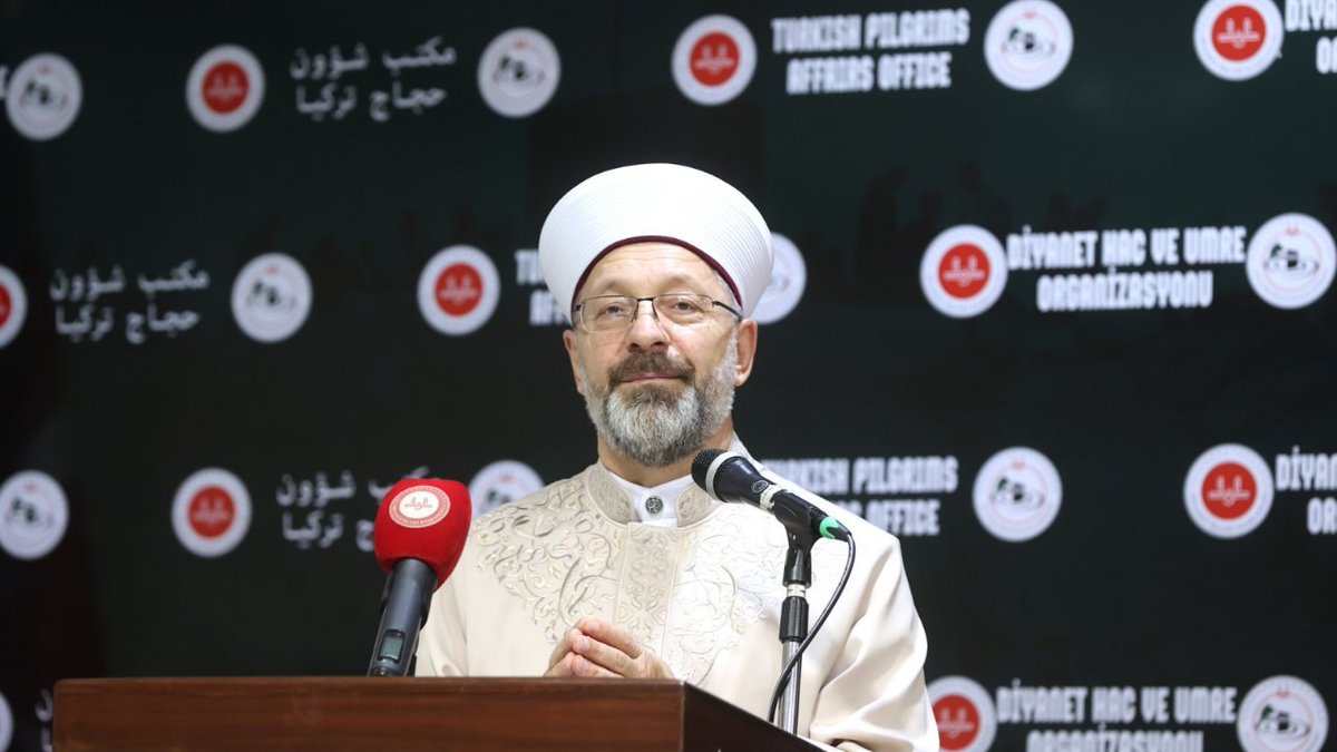 ولكي يتم هذا التنظيم العظيم للحج على أفضل وجه ممكن، فإننا نطلب من جميع مواطنينا وخاصة المسؤولين لدينا أن يتبعوا بدقة جميع التعليمات والقواعد. نبتعد بعون الله عن الألفاظ والمواقف والسلوكيات التي لا تمت للحج بصلة، والتي من شأنها أن تفتح باب الفتنة والشقاق، وتسبب التفرقة والتشويش.