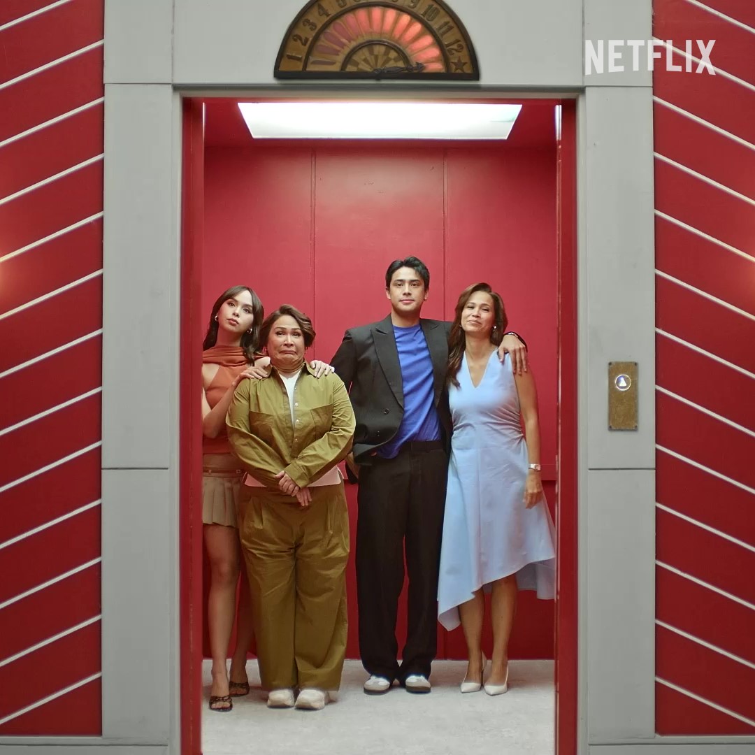 Anak ng panty? Anak ni Janice! Kaila and Donny face off in the ultimate battle: bragging about their superstar moms. 😏✨ Watch the full first episode of Bida/Bida on Netflix Philippines' YouTube channel 🎦 #BidaBidaSaNetflix #DonnyPangilinan #MaricelLaxa #KailaEstrada #JanicedeBelen #GGTheMovie #CantBuyMeLove #RoadTrip #Netflix