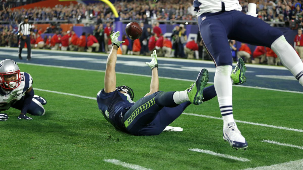 9 years later and still can't believe this Jermaine Kearse catch happened 😵‍💫