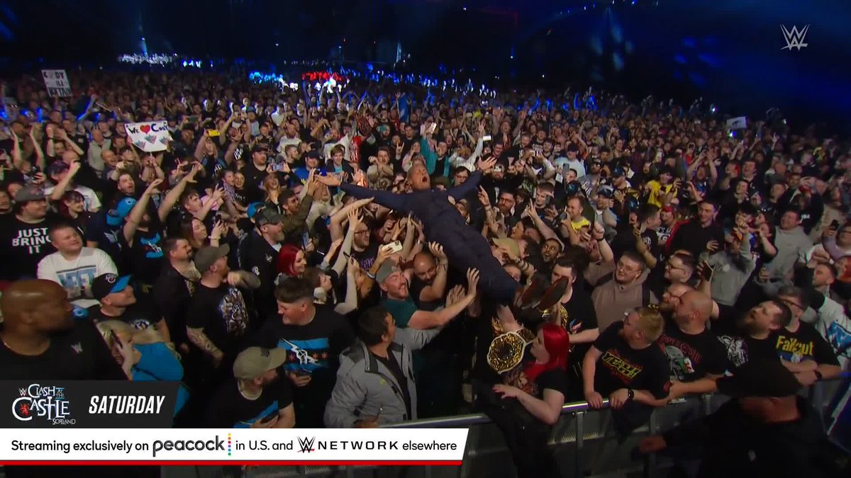 🚨 CODY RHODES IS CROWD SURFING! 🚨 THE UNDISPUTED WWE CHAMPION has arrived for the #WWECastle Kickoff!!!