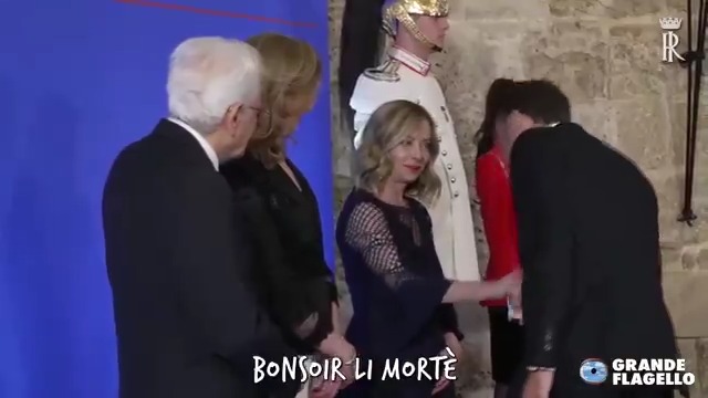 Ma cosa si sono detti Meloni e Macron? Il video esclusivo ⬇️