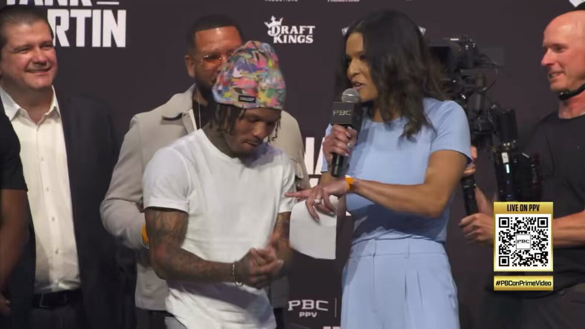 “Have you been practicing that backflip?” Gervonta Davis: “Yeah wanna see?” 🤣🤣🤣