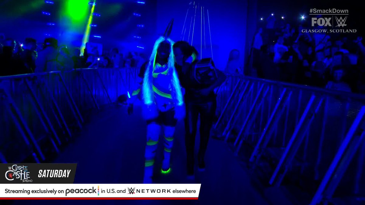 Naomi is bringing the GLOW to Glasgow! #SmackDown