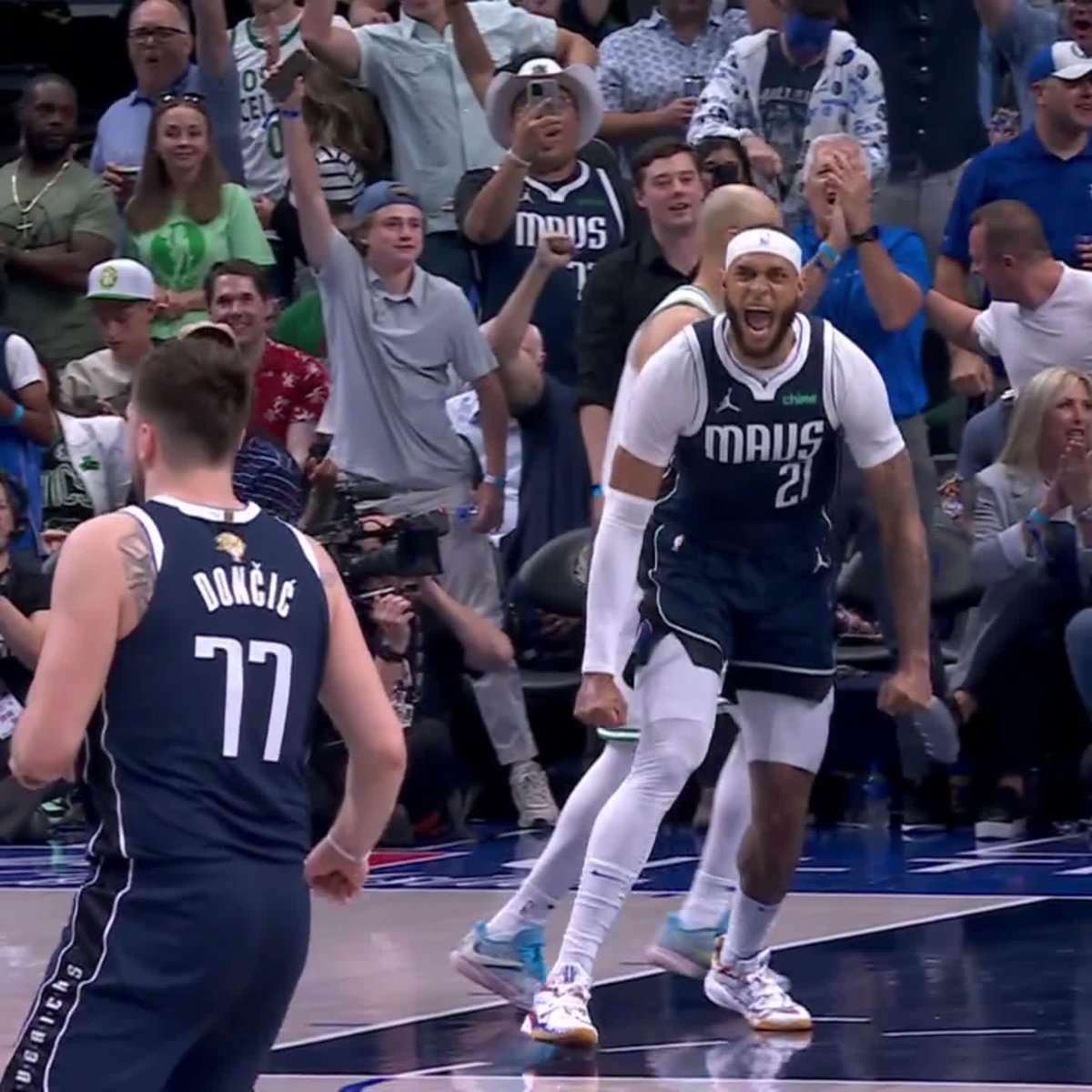 MAVS PUTTING ON A CLINIC‼️