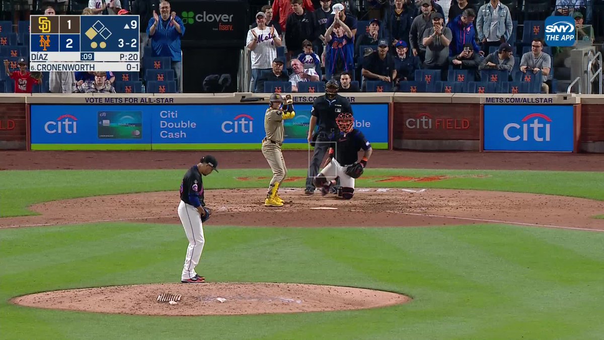 EDWIN DÍAZ SHUTS THE DOOR AND THE METS WIN!