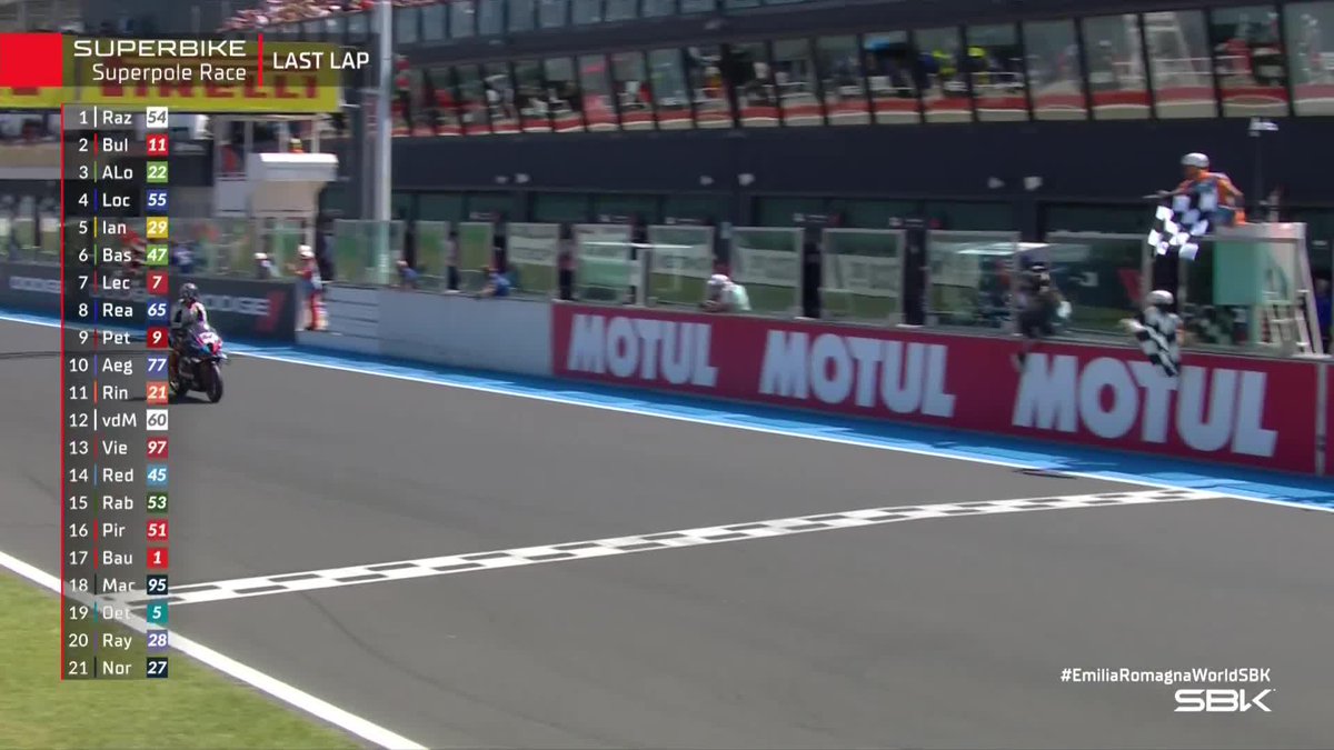 HE WINS!🔥 Toprak Razgatlıoğlu crosses the line in P1 in #Tissot Superpole Race! #EmiliaRomagnaWorldSBK 🇮🇹