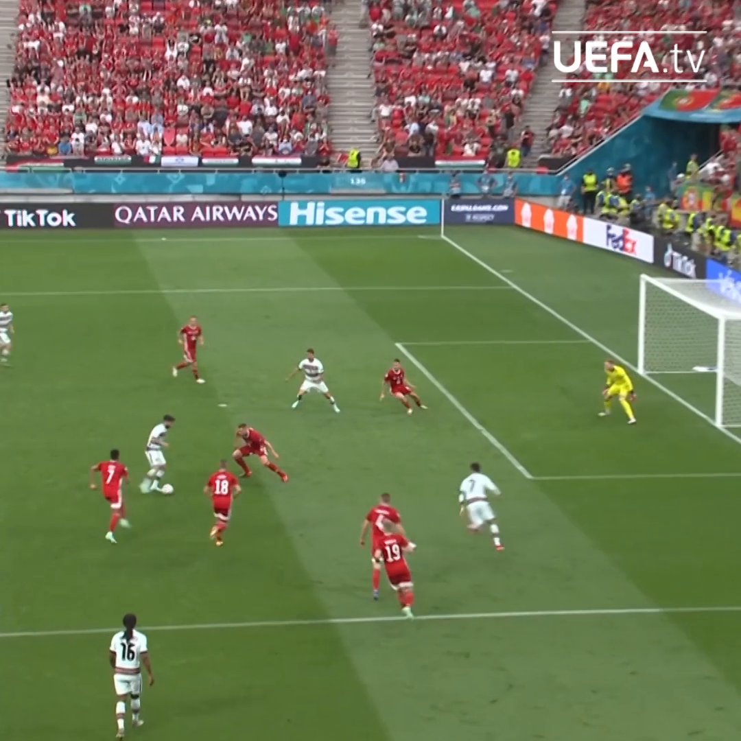 Esse golaço de Cristiano Ronaldo na Euro 2020. 😮💨